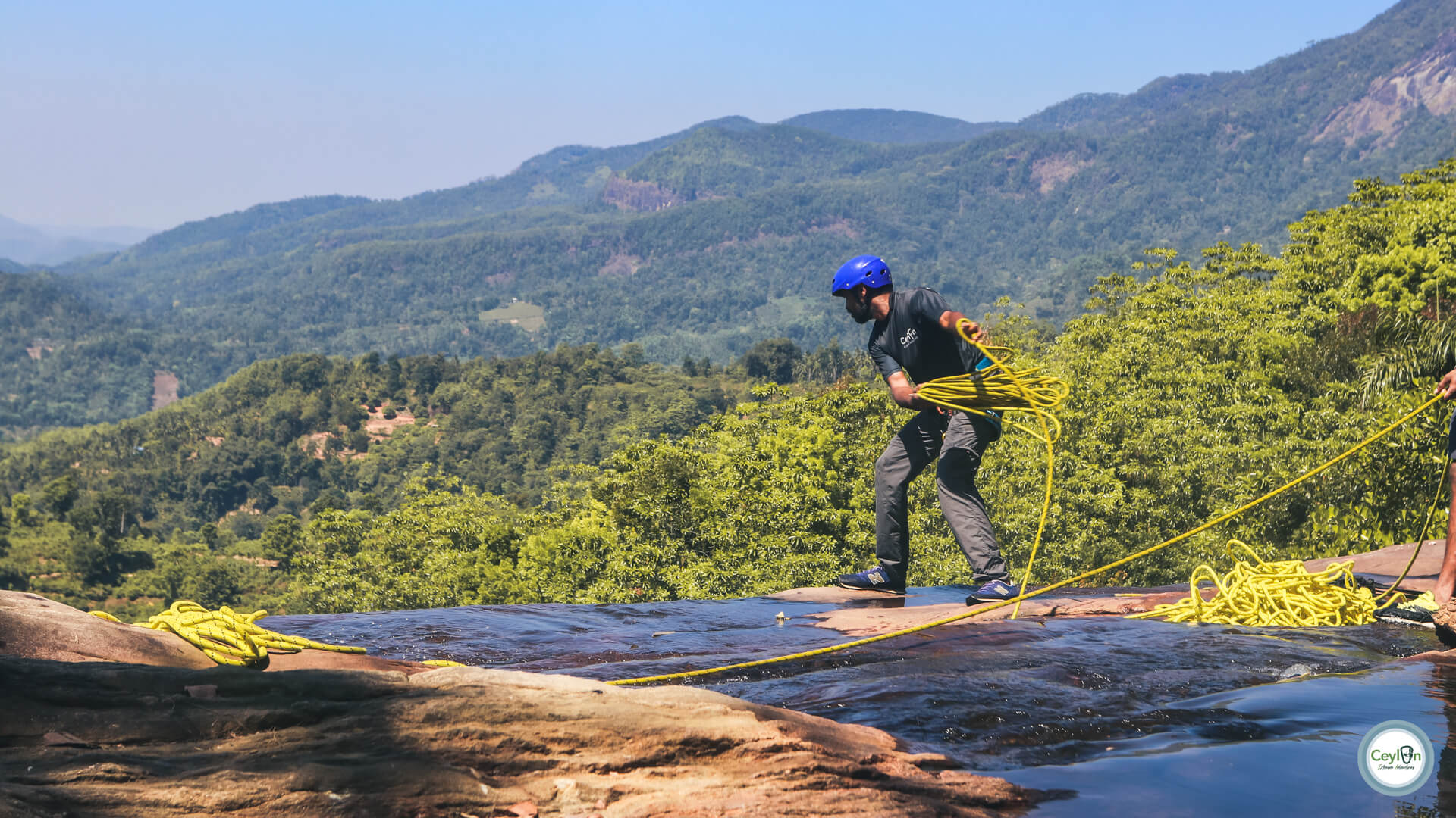 Abseiling Sandun Ella, Kithulgala