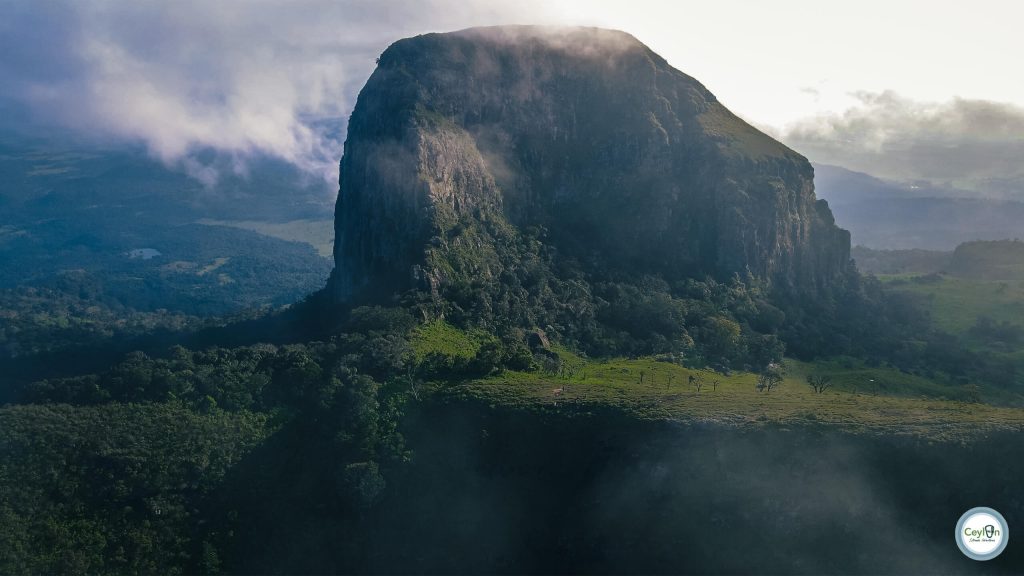 Yahangala, Knuckles, Kalugala